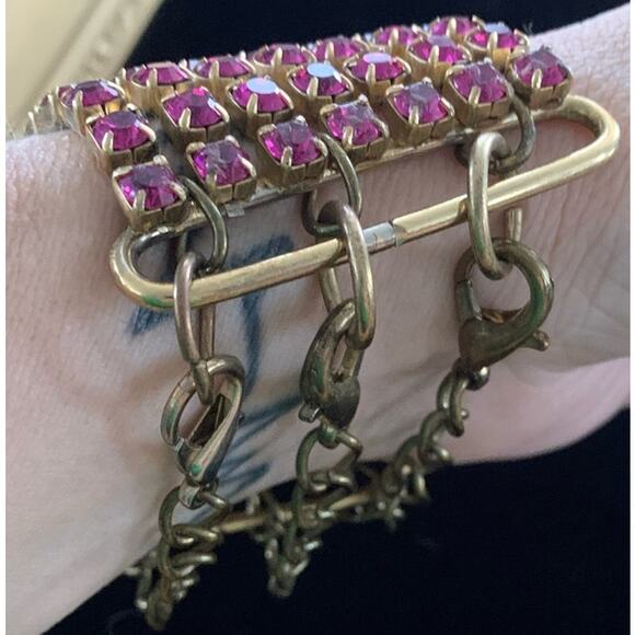 Beautiful Vintage pink rhinestone cuff like chain bracelet - Picture 6 of 8